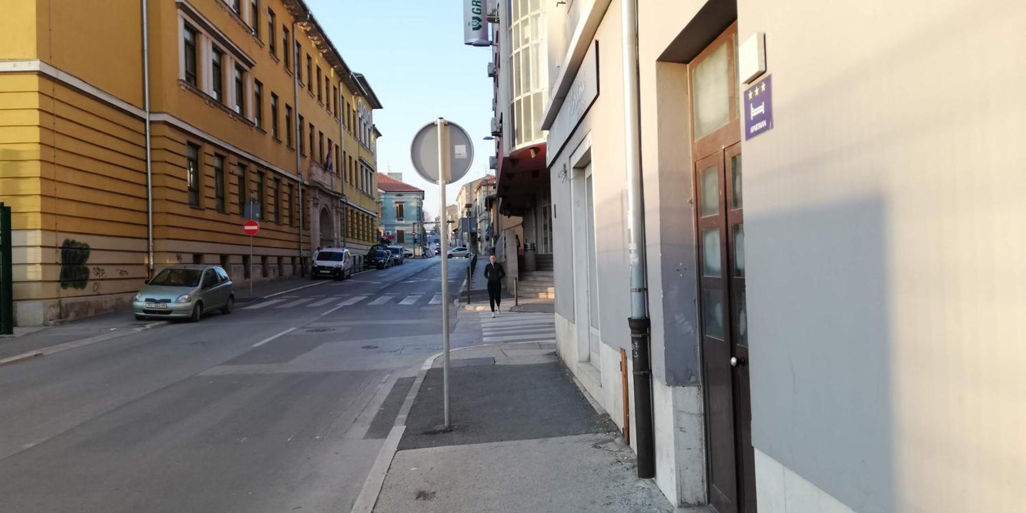 Pula-center And Apartamento *
